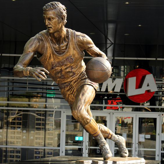 他显得孤掌 他显得孤掌